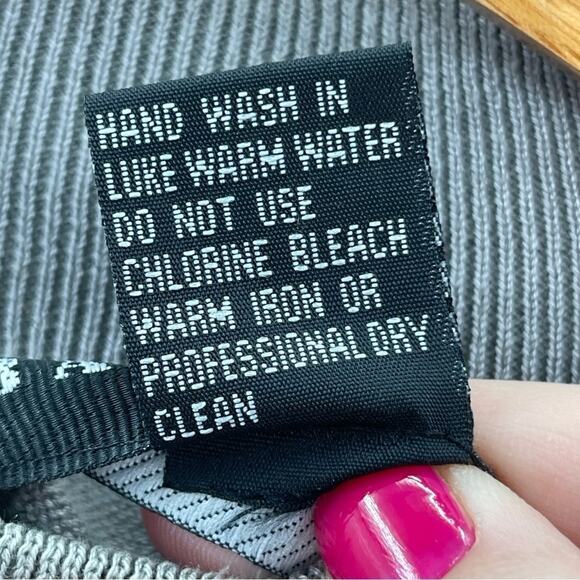 Baracuta Silk Blend Gray Mock Neck Sweater Size Large - Picture 9 of 9